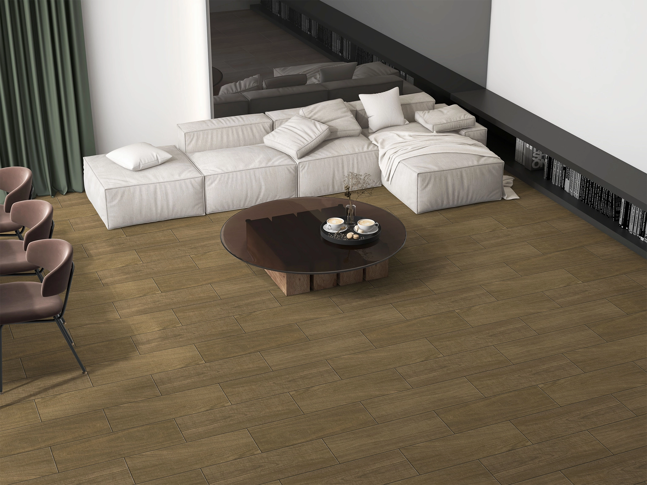 Sala amplia con sofá blanco y centro de mesa de madera oscuro que resalta el piso de cerámica madera Fauna, colección Sylva de Cerámicos Gala